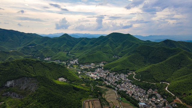 绿水青山大山美景