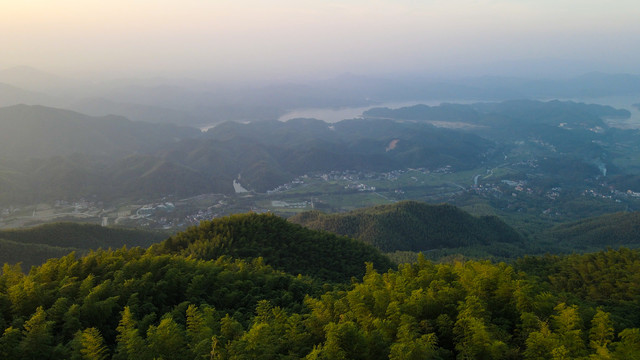 瞭望远方村庄