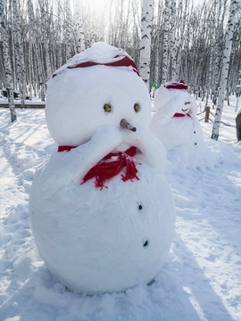 雪人冬季森林雪地