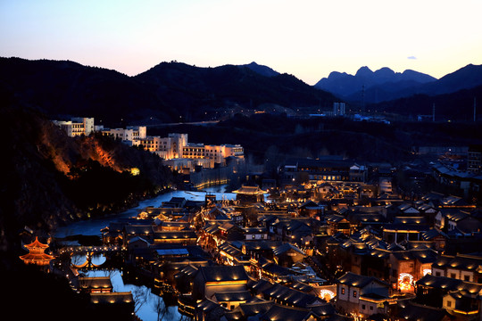 水镇夜景