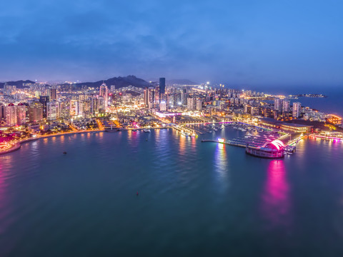 航拍青岛城市海岸线夜景