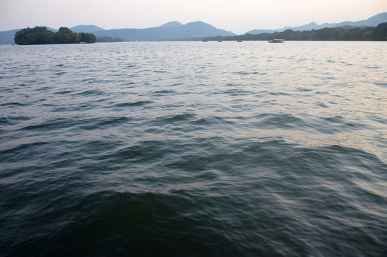 西湖波浪