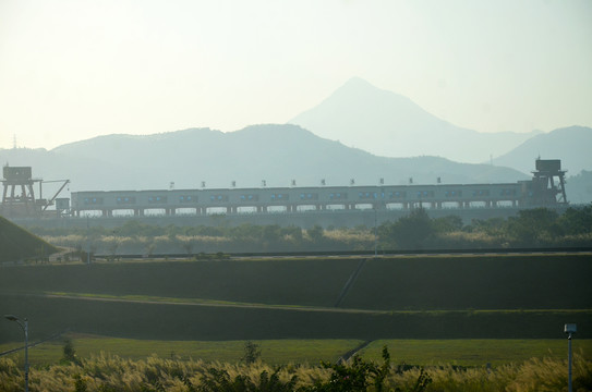 飞来峡水电站