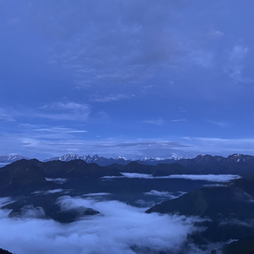 达瓦更扎雪山