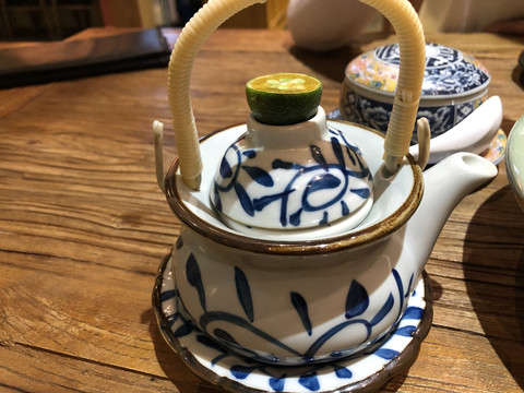 日料海鲜茶壶汤