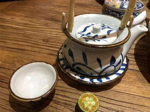 日料海鲜茶壶汤