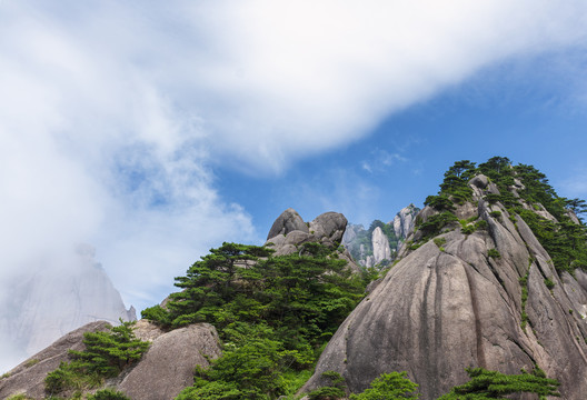 黄山奇峰云海