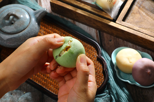 抹茶麻薯绿豆饼