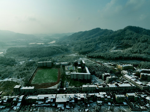 船滩中学雪景