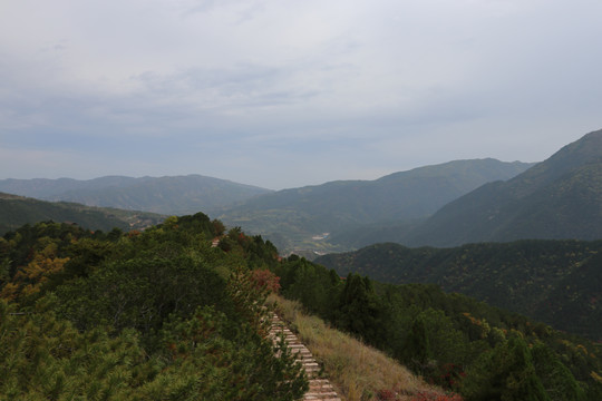 山西晋中灵石城南关峪口石膏山