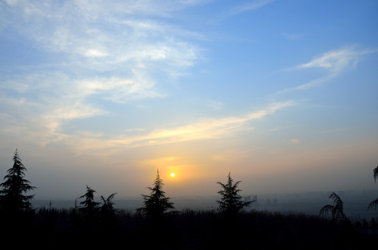 白鹿原夕阳草影