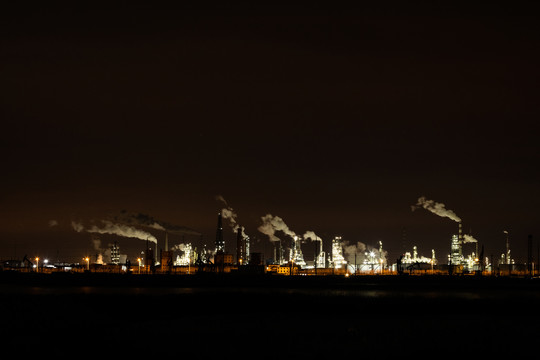 炼油厂夜色