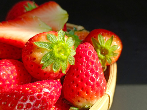 水嫩鲜甜草莓