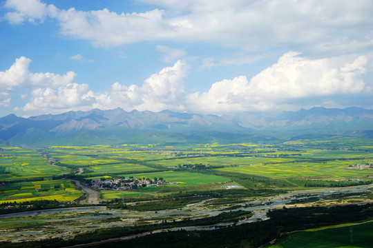 门源照壁山