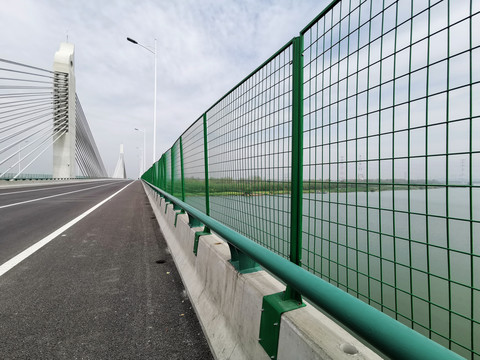 路橋護欄