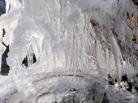 雪天冰条