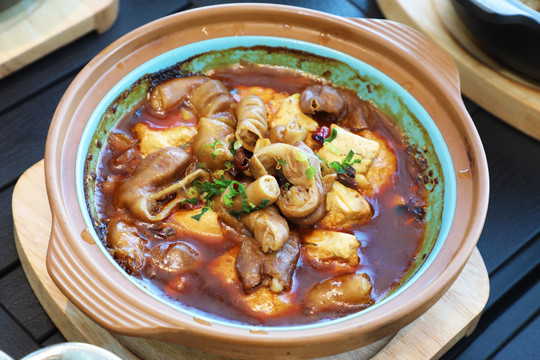 砂鍋豆腐肥腸