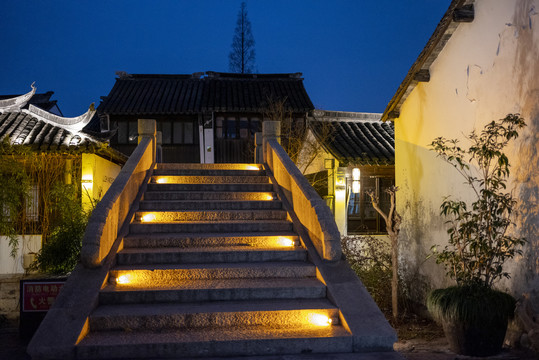 甪直古镇建筑夜景