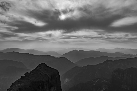 黑白风光片大山包