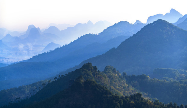 水墨山景