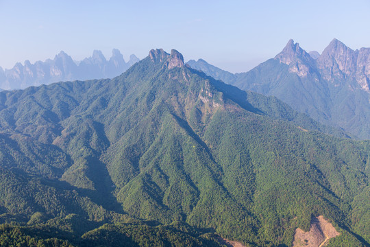 北帝山旅游风景区群山风光