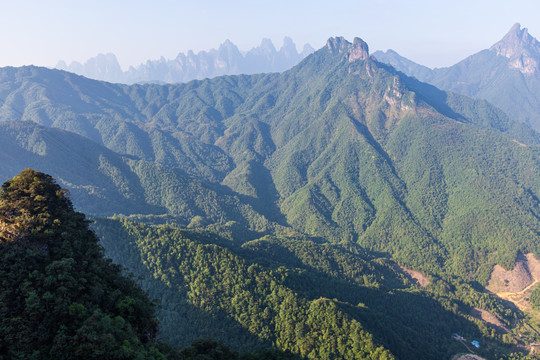 北帝山旅游风景区群山风光