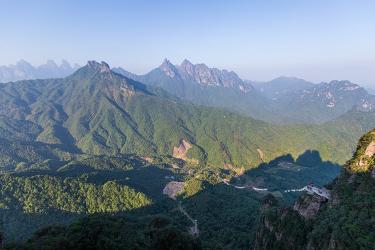 北帝山旅游风景区群山风光