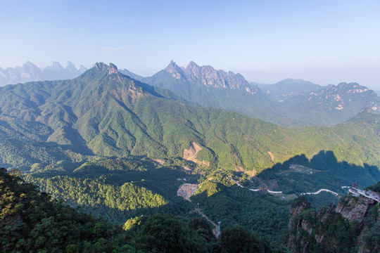 北帝山旅游风景区群山风光