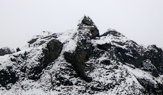 古近纪地幔窗地质公园雪景