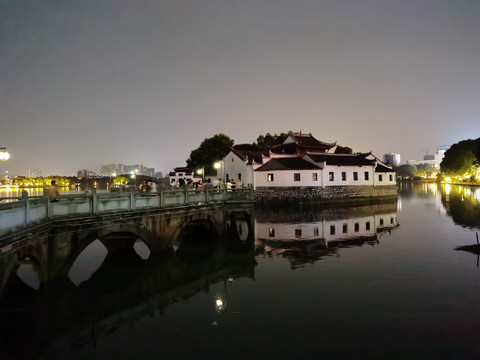 九江烟水亭夜景