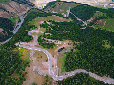 新疆哈密巴里坤天山庙盘山公路