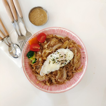 日式肥牛饭