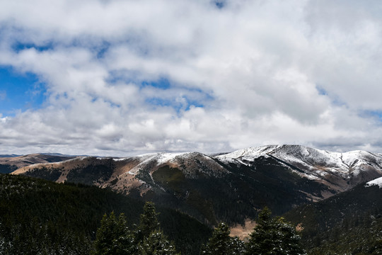 川西白云雪山