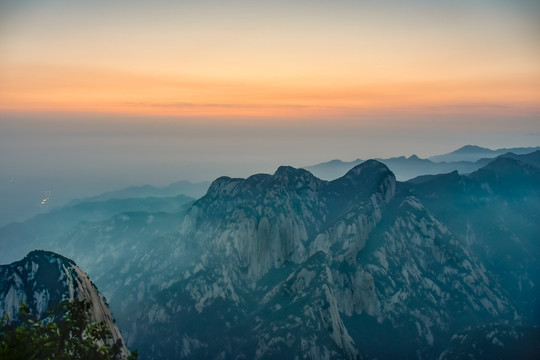 华山东峰日出