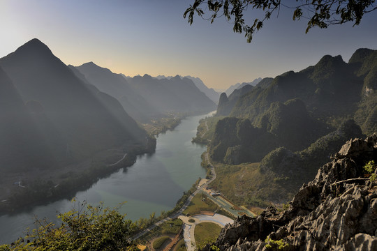 日照山河