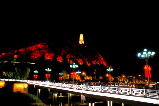 延安宝塔山城市夜景