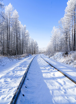 林区冬季铁路风光