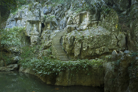 杭州飞来峰石窟造像