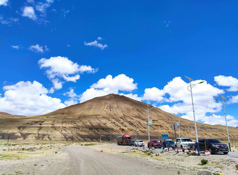 西藏蓝天公路