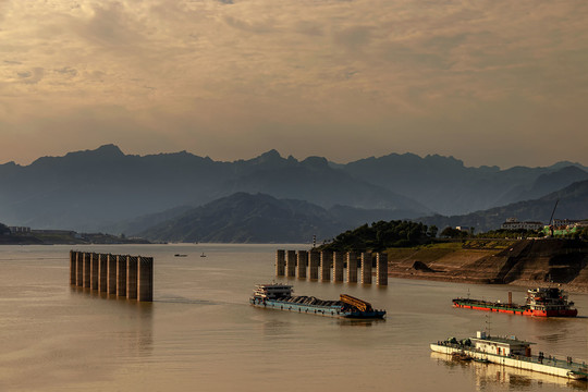 三峡大坝船闸景观