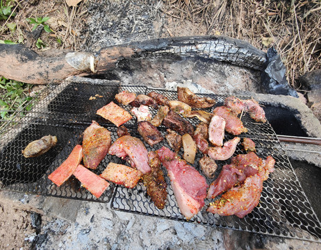 农村烤肉