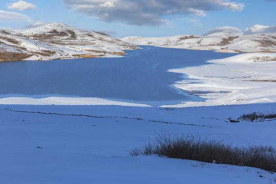 昭通大山包冬季雪山自然风光