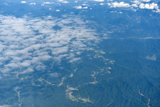 腾云驾雾观美景