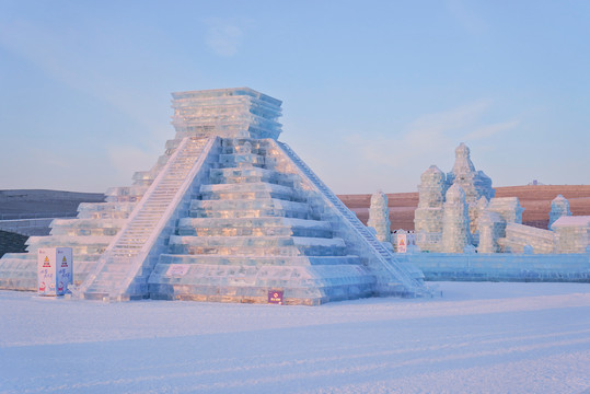 哈尔滨冰雪大世界冰雕雪雕