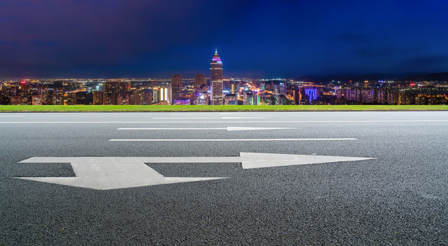 城市道路和城市夜景