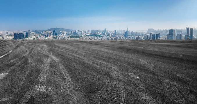 高速公路天际线和城市风光