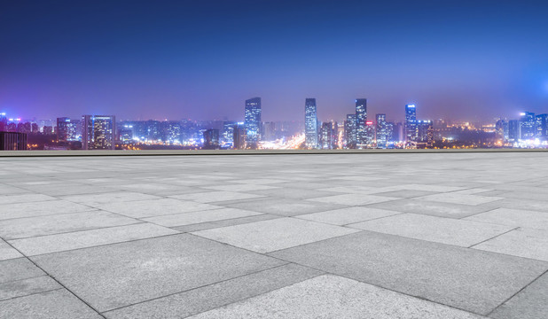 地砖地面和城市景观夜景