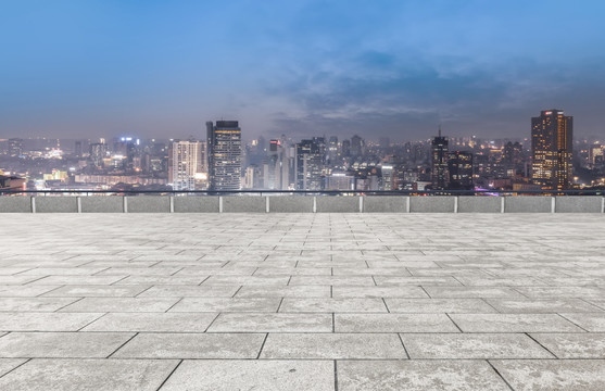 道路地面和城市夜景