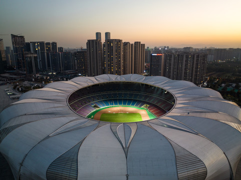 航拍杭州亚运会场馆夜景