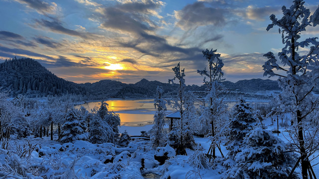 南天湖雪景晨曦